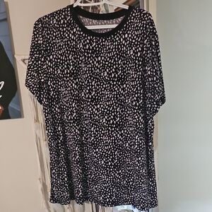 Black and White Relaxed Short Sleeve Tee